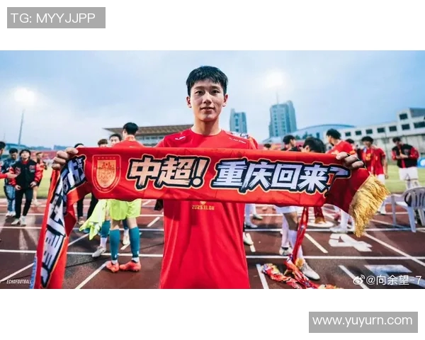 足球明星被球迷深情感动的瞬间视频记录温暖与激情