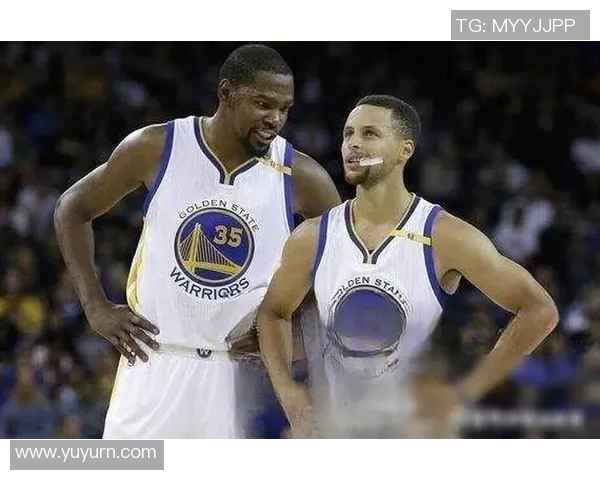 篮球明星与各路明星同框合影展现魅力与友谊的精彩瞬间